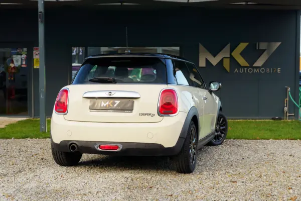 MINI 3 Portas Cooper D 4