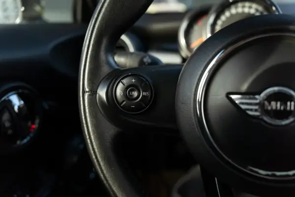 MINI 3 Portas Cooper D 19