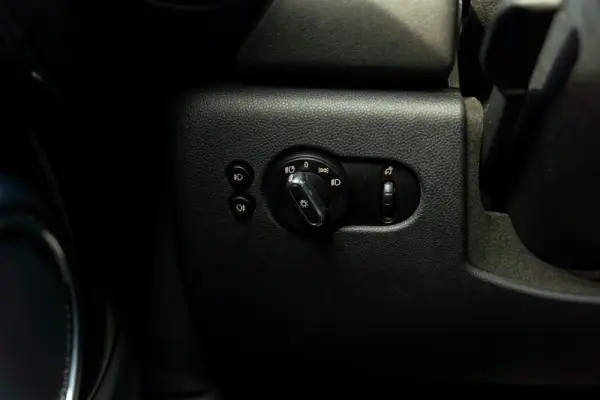 MINI 3 Portas Cooper D 21