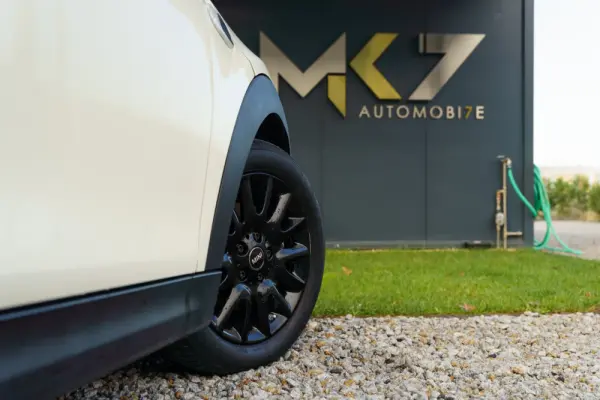 MINI 3 Portas Cooper D 22