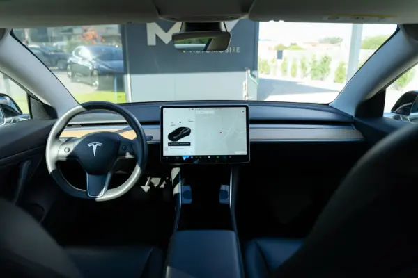 Tesla Model 3 Standard Range Plus RWD 10