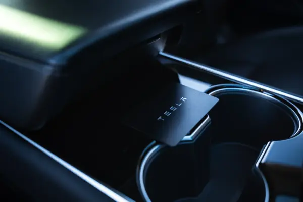 Tesla Model 3 Standard Range Plus RWD 16