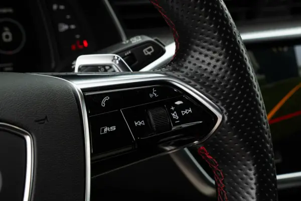 Audi RS6 Avant 4.0 TFSi Plus quattro Tiptronic 36