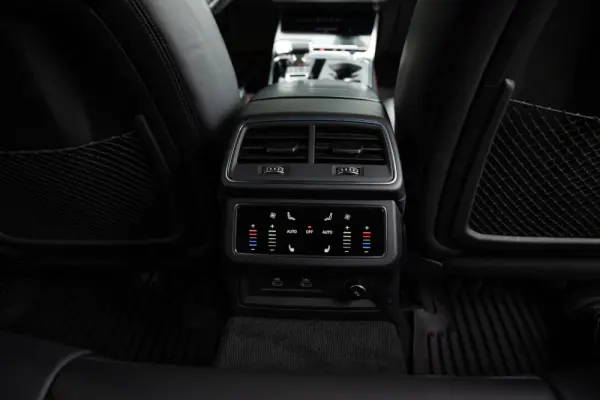 Audi RS6 Avant 4.0 TFSi Plus quattro Tiptronic 38