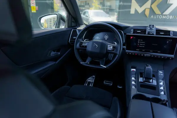 DS DS7 Crossback 2.0 BlueHDi Performance Line EAT8 11