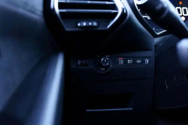 DS DS7 Crossback 2.0 BlueHDi Performance Line EAT8 28