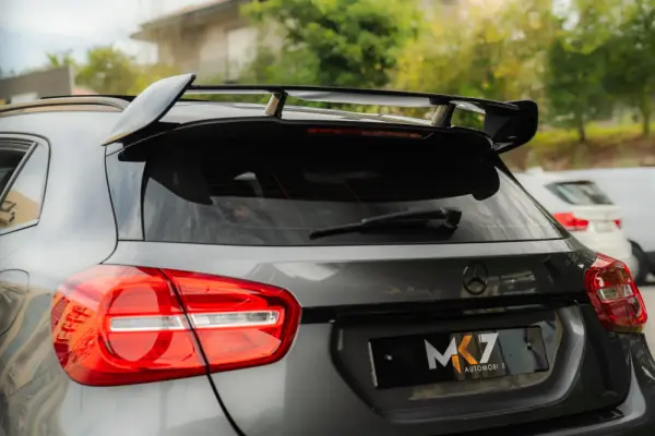 Mercedes-Benz GLA 45 AMG 8