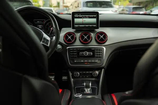 Mercedes-Benz GLA 45 AMG 15