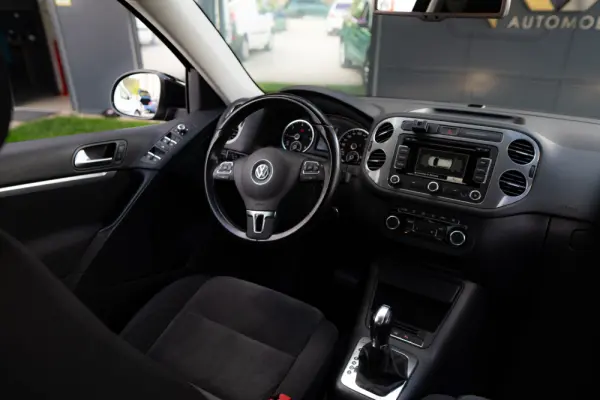 Volkswagen Tiguan 2.0 TDI DPF 4Motion BlueMotion DSG Exclusive 8