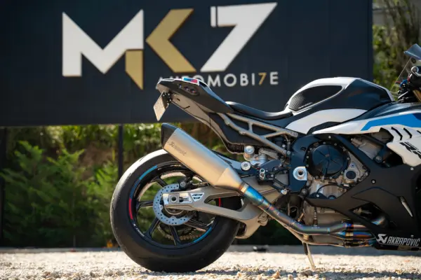 BMW S 1000 RR PACK M + LINHA COMPLETA AKRAPOVIC 10