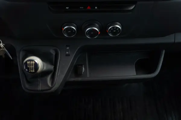 Renault Master 6L BASCULANTE 14