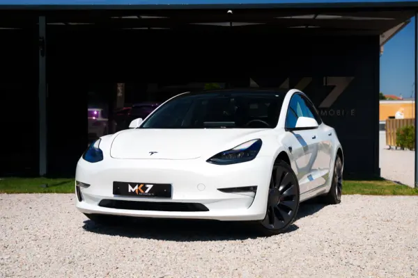 Tesla Model 3 Performance Dual Motor AWD 2