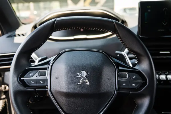 Peugeot 3008 1.6 Hybrid Allure Pack e-EAT8 10