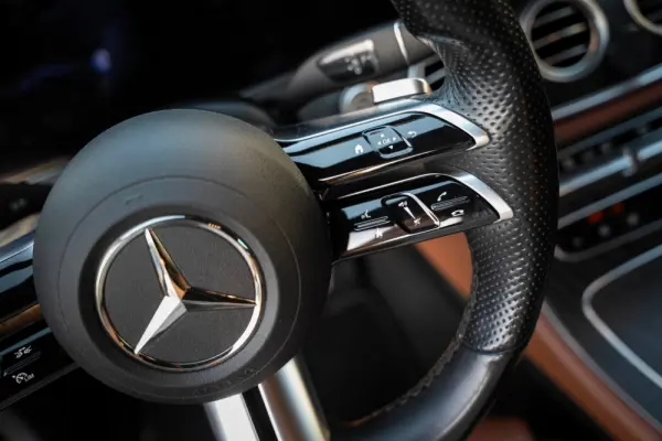 Mercedes-Benz E 300 de 4Matic 9G-TRONIC AMG Line 40