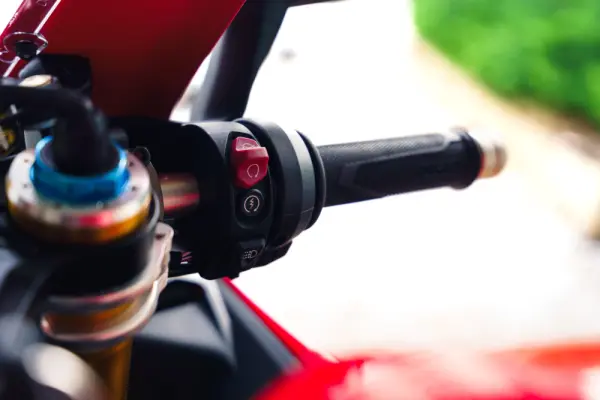 Ducati Panigale V4 S 2025 14