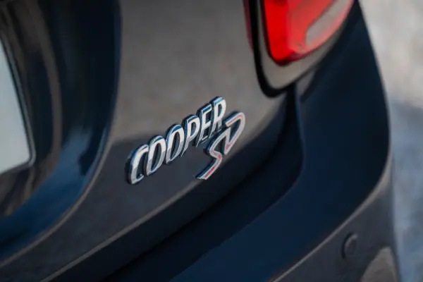 MINI 3 Portas Cooper SD 23