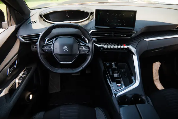 Peugeot 3008 1.6 Hybrid Allure Pack e-EAT8 6