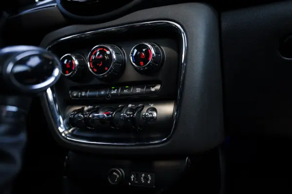 MINI Clubman Cooper D Sport Edition Auto 17