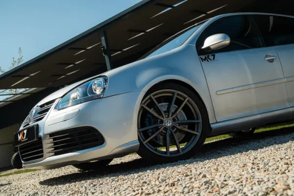 Volkswagen Golf 3.2 R32 4Motion DSG 20