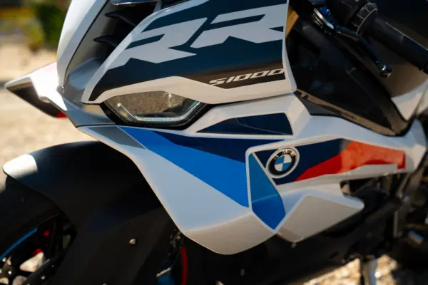 BMW S 1000 RR PACK M + LINHA COMPLETA AKRAPOVIC 37