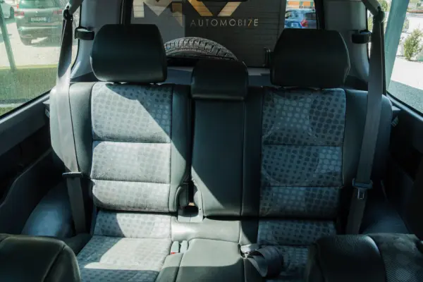 Toyota Land Cruiser 3.0 TD Pack 2 7