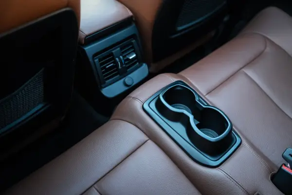 BMW 228 i Pack M Auto 28