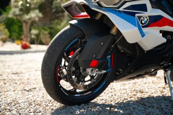 BMW S 1000 RR PACK M + LINHA COMPLETA AKRAPOVIC 32