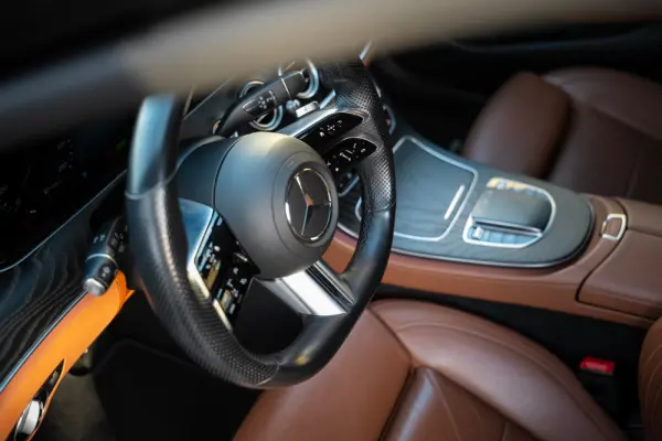 Mercedes-Benz E 300 de 4Matic 9G-TRONIC AMG Line 22