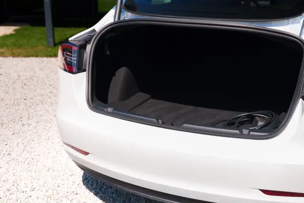 Tesla Model 3 Performance Dual Motor AWD 28