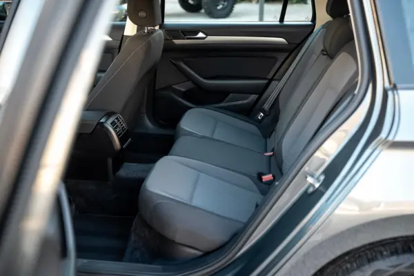 Volkswagen Passat Variant 1.6 TDI BlueMotion 14