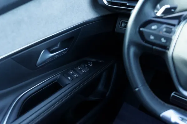 Peugeot 3008 BlueHDi 130 Stop & Start EAT8 GT Pack 18