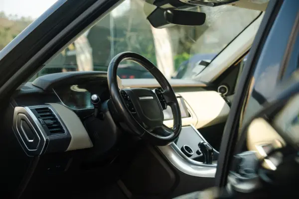 Land Rover Range Rover Sport SDV6 Black Edition 9