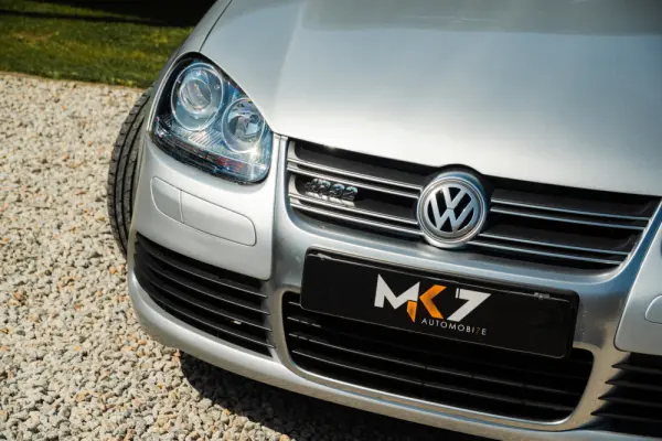 Volkswagen Golf 3.2 R32 4Motion DSG 21