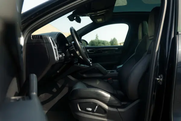 Porsche Cayenne Coupé E-Hybrid Platinum Edition 14