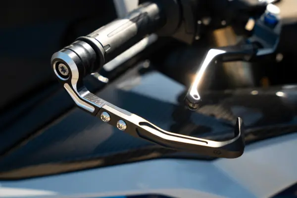 BMW S 1000 RR PACK M + LINHA COMPLETA AKRAPOVIC 17