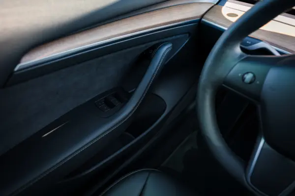 Tesla Model 3 Performance Dual Motor AWD 29