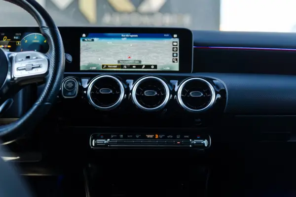 Mercedes-Benz A 180 d 7G-DCT AMG Line 26