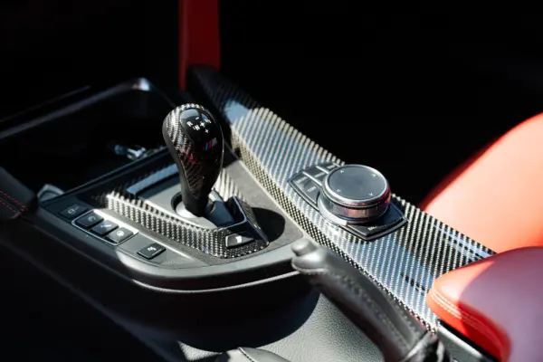 BMW M4 DKG Competition 8