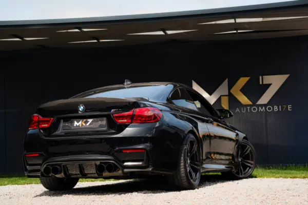 BMW M4 DKG Competition 38