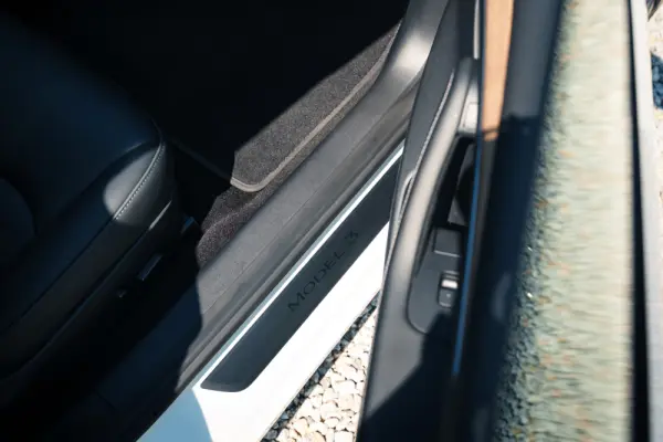 Tesla Model 3 Performance Dual Motor AWD 19