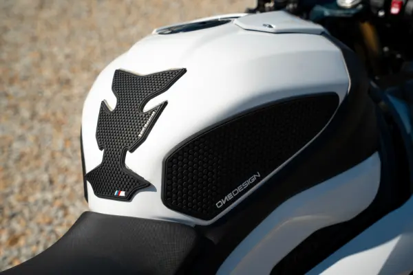 BMW S 1000 RR PACK M + LINHA COMPLETA AKRAPOVIC 9