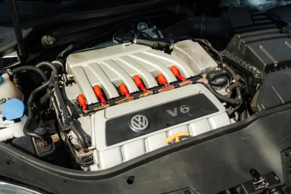 Volkswagen Golf 3.2 R32 4Motion DSG 31