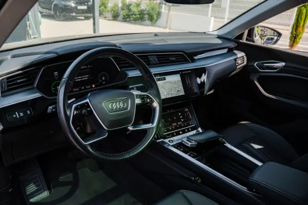 Audi e-tron Sportback 50 quattro advanced 6