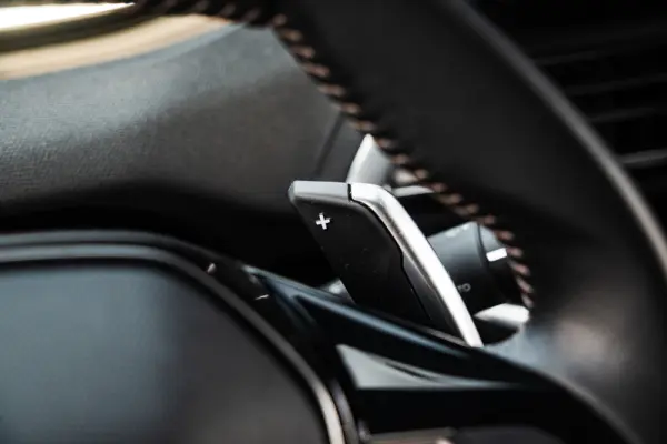 Peugeot 3008 1.6 Hybrid Allure Pack e-EAT8 23
