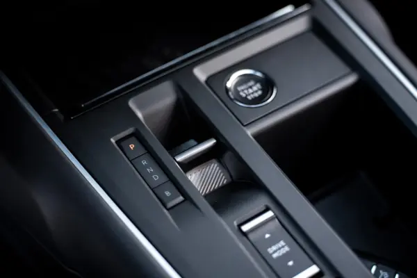Citroen C5 Aircross 1.6 Hybrid Feel e-EAT8 27