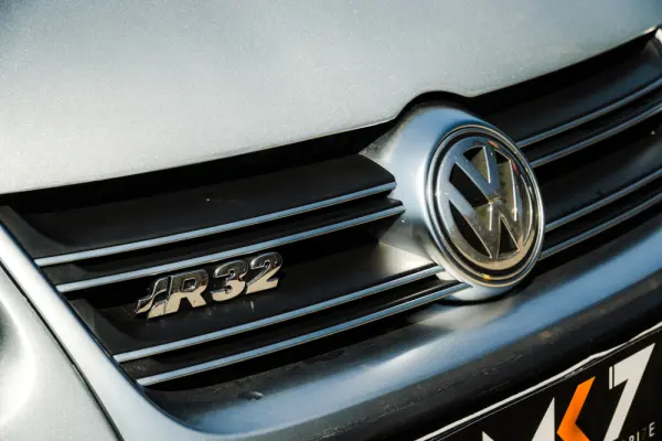 Volkswagen Golf 3.2 R32 4Motion DSG 5