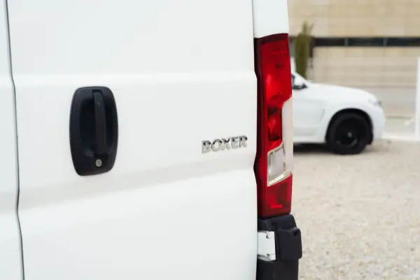 Peugeot Boxer 2.2 BlueHDi 335 L2 CD 16