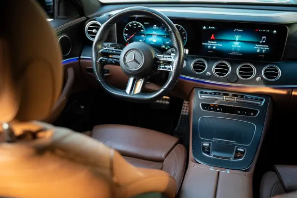 Mercedes-Benz E 300 de 4Matic 9G-TRONIC AMG Line 54