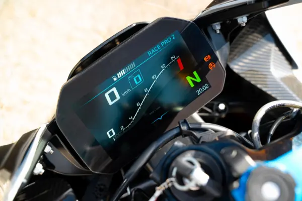 BMW S 1000 RR PACK M + LINHA COMPLETA AKRAPOVIC 36