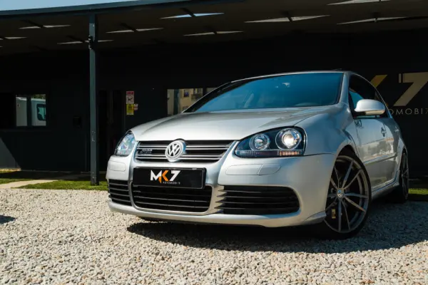 Volkswagen Golf 3.2 R32 4Motion DSG 25